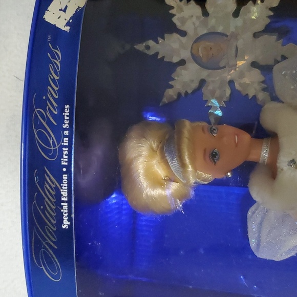 Barbie Cinderella - Picture 2 of 5